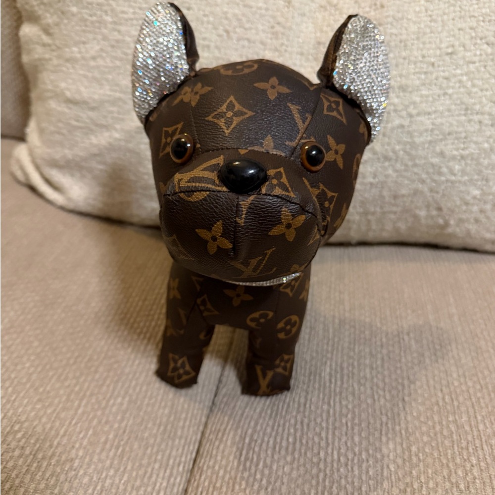 Luxury-Inspired Brown Monogram Dog Accessory with Crystal-Embellished Ears - Picture 2 of 5